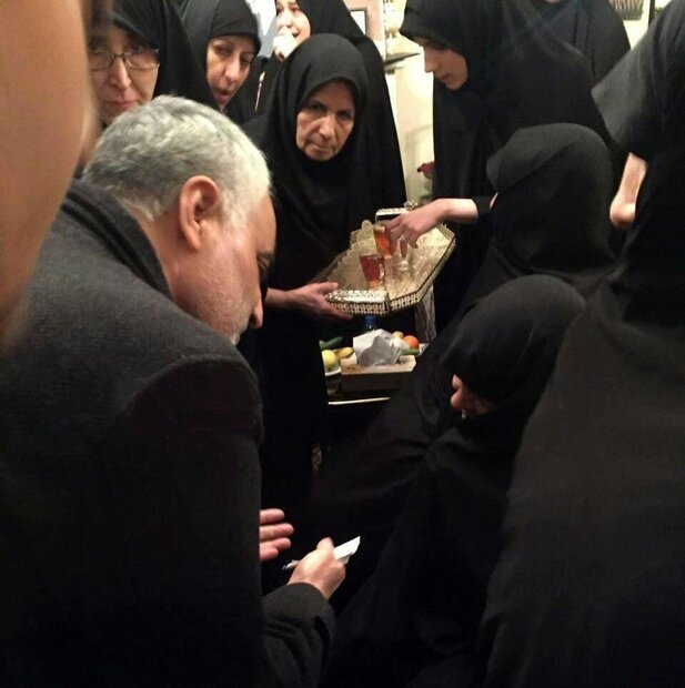 (تصویر) انگشتری که سردار سلیمانی به آیت‌الله هاشمی هدیه داد