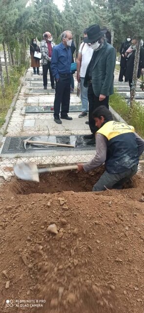 (تصاویر) پیکر «نجف دریابندری» زیر باران آرام گرفت