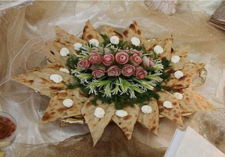 سفره عقد چه وسایلی دارد و فلسفه آن‌ها چیست؟