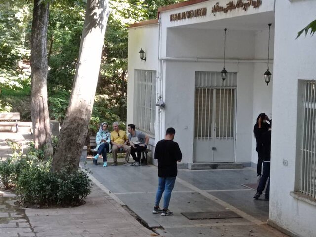 اینجا تجمع آزاد است، راحت باشید!