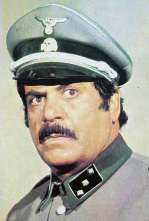من نصرت الله وحدت، بچه خاک پاک اصفهان هستم