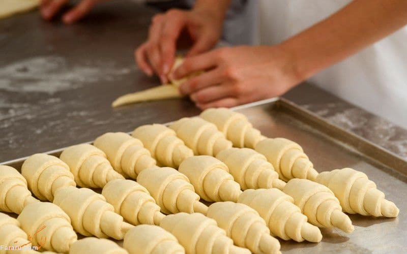 طرز تهیه نان کروسان مناسب صبحانه و عصرانه خمیر کروسان