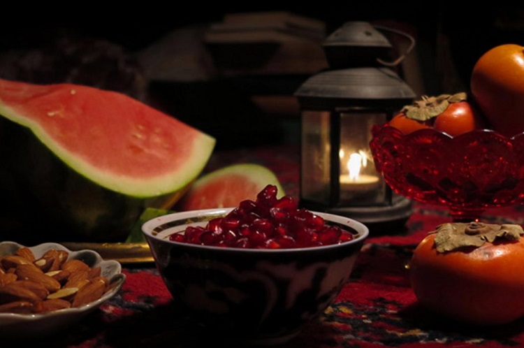 فلسفه شب یلدا و آیین‌های هزاران ساله طولانی‌ترین شب سال
