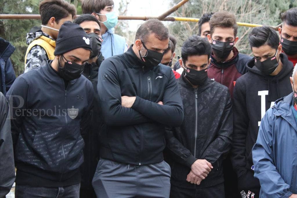 (تصاویر) پرسپولیسی‌ها بر سر مزار انصاریان و میناوند