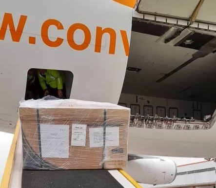 (تصاویر) اولین محموله واکسن کوبایی وارد ایران شد