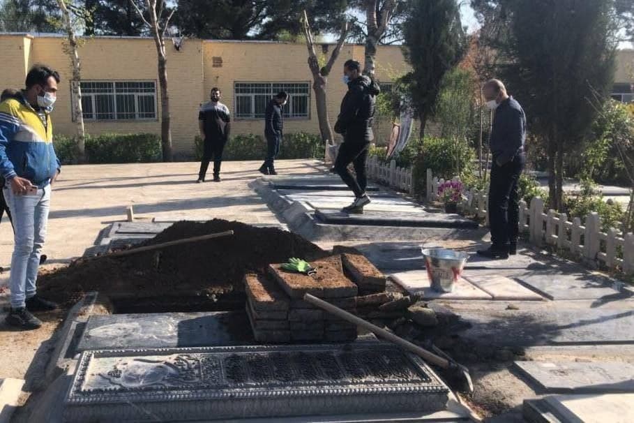 (تصویر) آرامگاه ابدی آزاده نامداری در قطعه هنرمندان