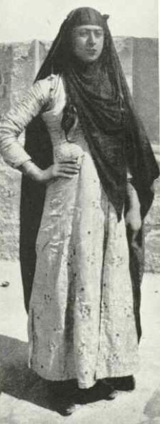 زنی از قوم بختیاری