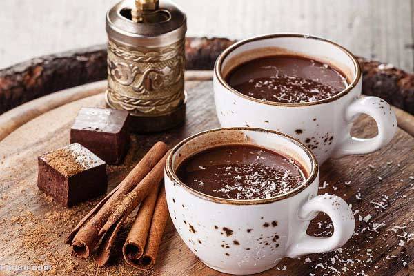 طرز تهیه هات چاکلت، یک لیوان نوشیدنی گرم و دلچسب هات چاکلت