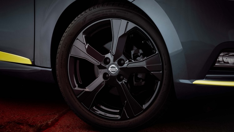 (تصاویر) هاچ بک جدید نیسان با الهام از فیلم بتمن!