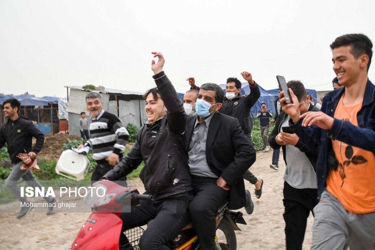 ‌ ضرغامی با موتور آمد