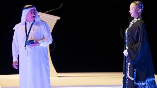 ربات «سوفیا» به سوالات حاضران در دبی پاسخ‌های بسیار جالبی داد