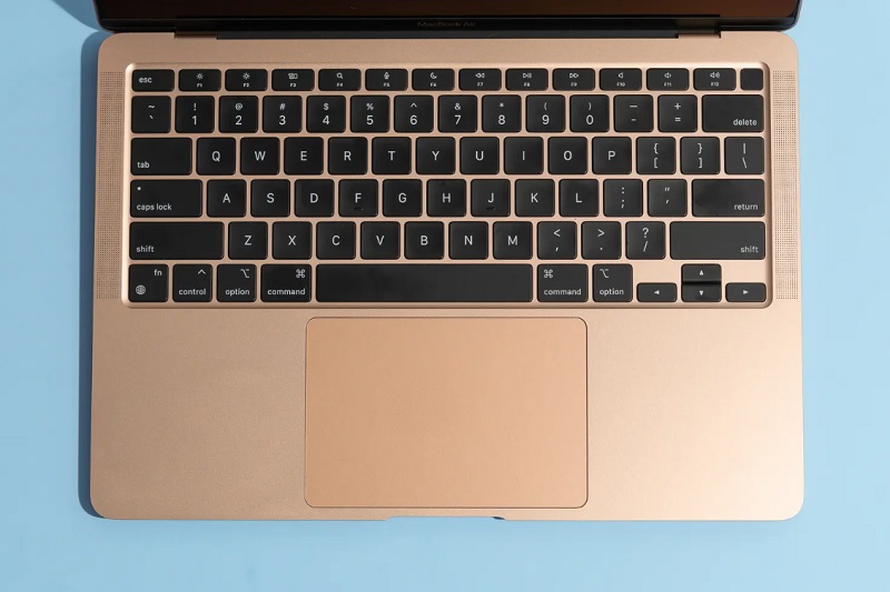 مک بوک ایر ۲۰۲۲؛ شش دلیل برای صبر و شکیبایی خریداران