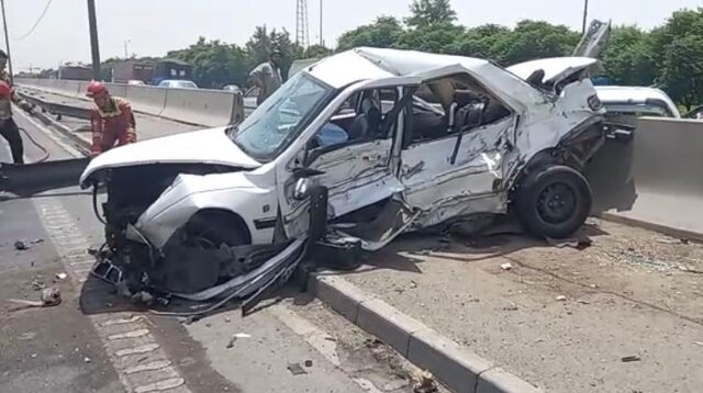 (تصاویر) کامیون بنز بزرگراه آزادگان را به هم ریخت