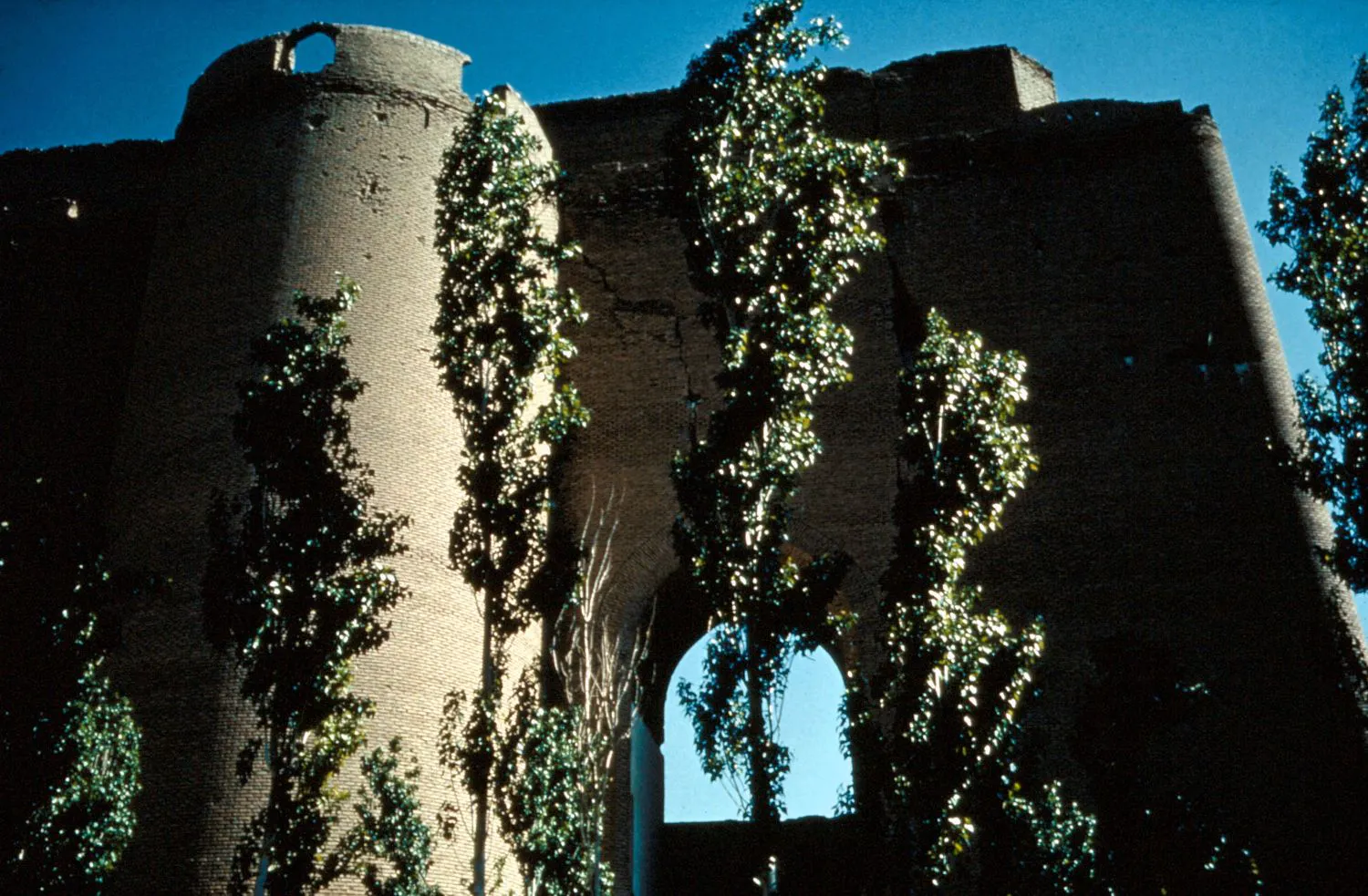 عکس‌هایی از ایران در دهه‌های سی و چهل شمسی