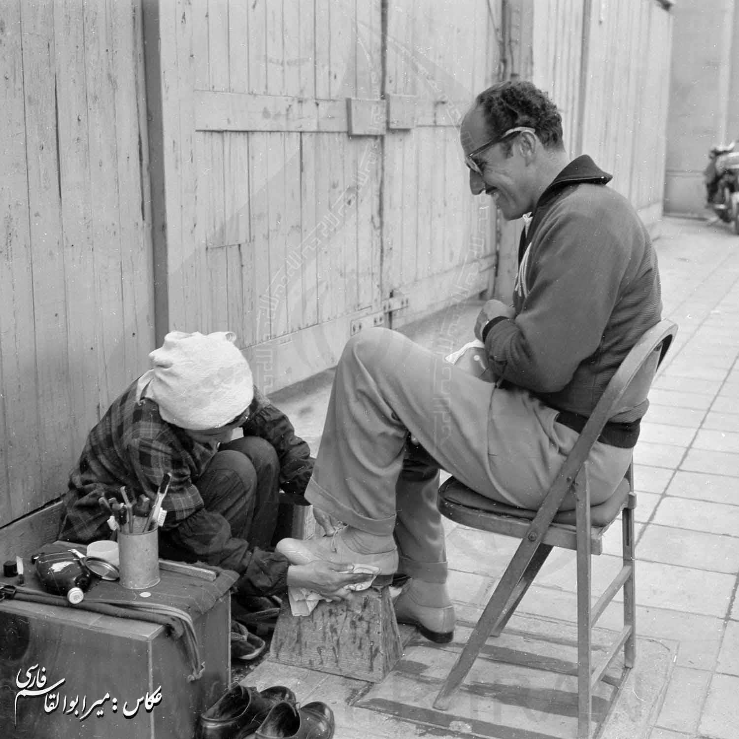 (عکس) جهان پهلوان تختی کنار کلکسیون سیگار!