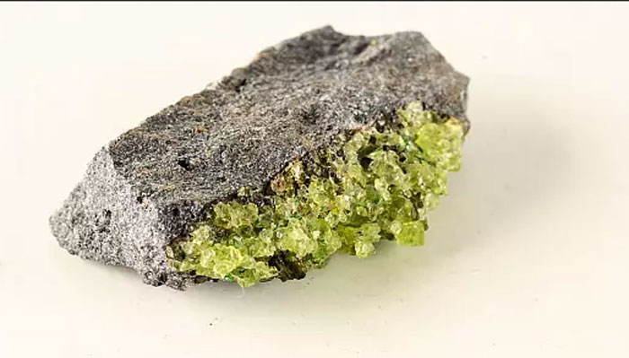 کشفیات جدید از مریخ‌؛ سنگ‌های سیاره سرخ، «سبز» هم هستند