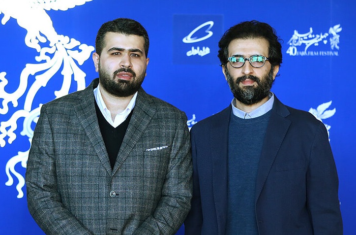 (ویدئو) پوشش خبرساز بهروز شعیبی‌ کارگردان سینما؛ همیشه با یقه‌بسته، ناگهان در مسکو با کراوات‌ ؟