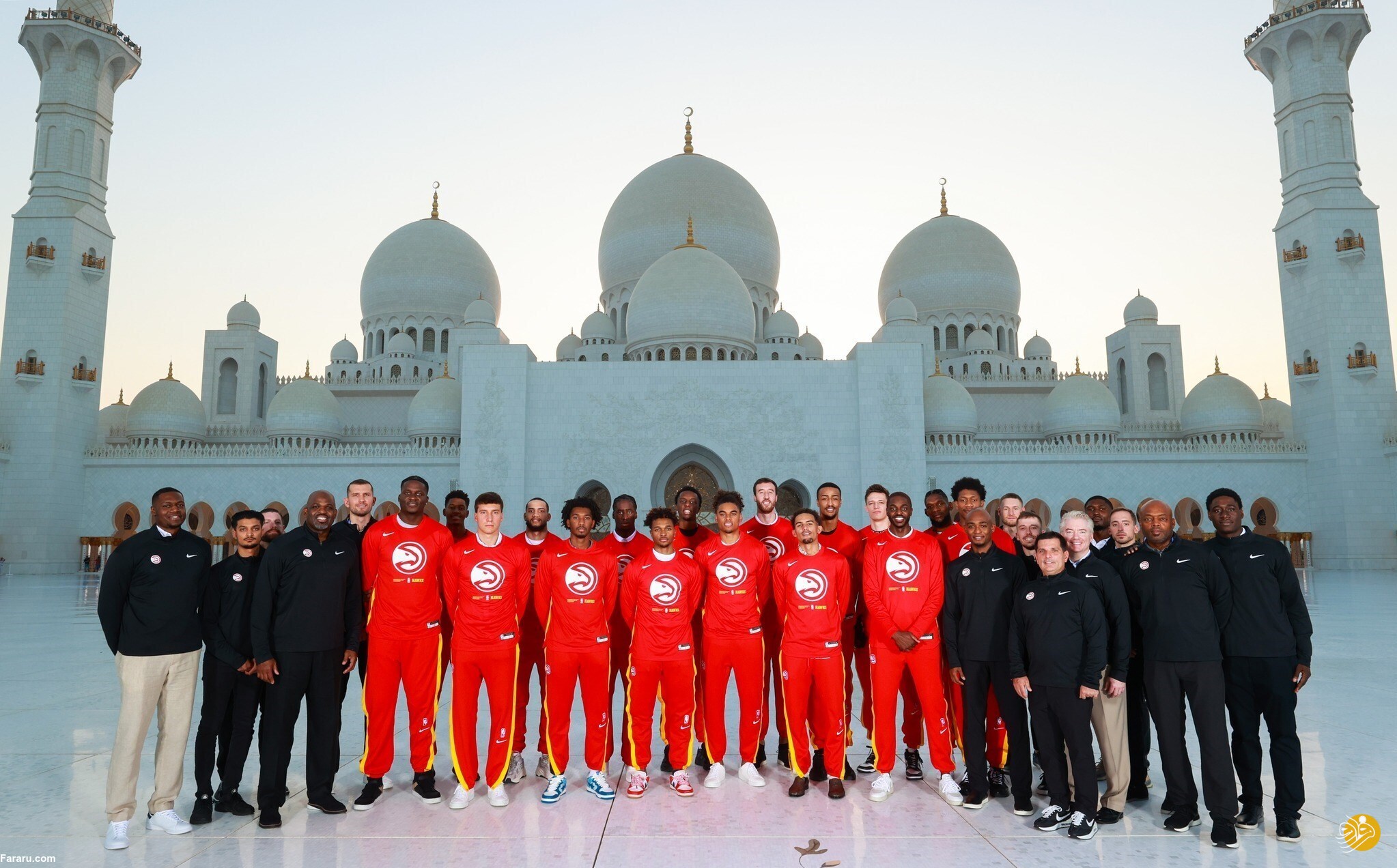 (عکس) بازیکنان NBA در مسجد شیخ زاید