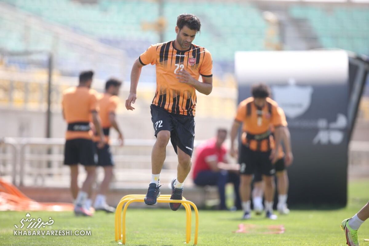 (عکس) مهاجم مصدوم پرسپولیس، گل‌محمدی را سورپرایز کرد