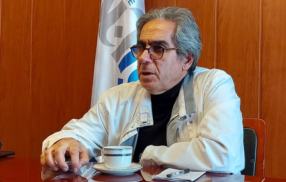 احمد بخارایی: درحال فروپاشی اجتماعی هستیم