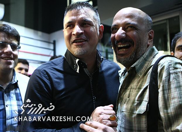 مغازه های علی دایی کجای تهران قرار دارند؟