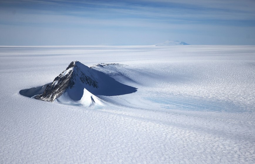 قاره یخی چه رازی در دل خود دارد؟