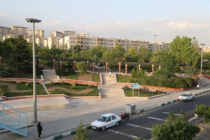 تجویز انار این باغ تهران برای درمان نوزادان