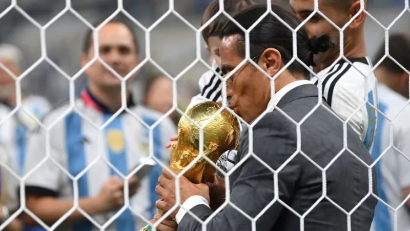 جریمه نصرت، سرآشپز جنجالی فینال جام جهانی