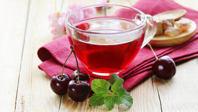 ۱۷ ترفند فوری و خوشمزه برای گرم شدن در خانه