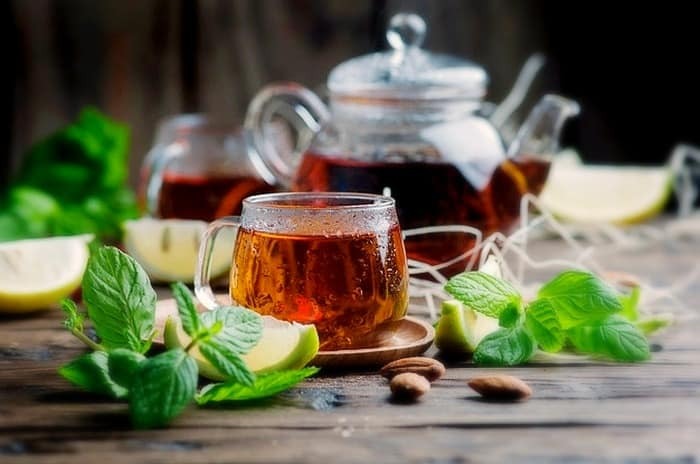 ۱۷ ترفند فوری و خوشمزه برای گرم شدن در خانه
