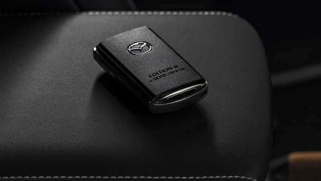 (تصاویر) مزدا ام اکس-۳۰ اسکای اکتیو آر-ئی وی؛ فناوری جالب و مفید ژاپنی برای رانندگی با خیال راحت!