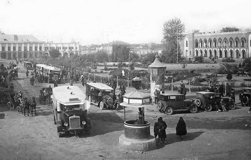 عکسی تاریخی و کمتر دیده شده از میدان توپخانه