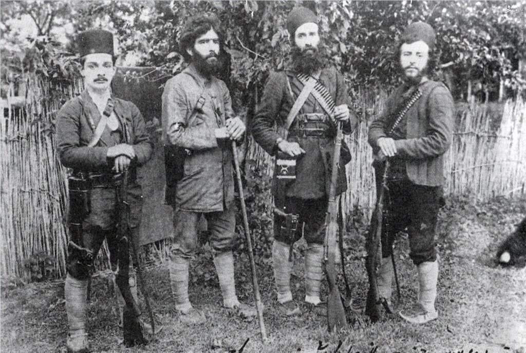 (ویدئو) اولین بار ناصرالدین شاه جوراب را وارد ایران کرد/ در این نقاط جوراب‌بافی سنتی رواج دارد