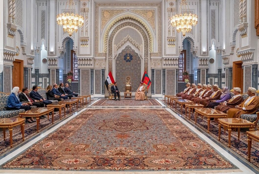 (تصویر) کاخ پادشاه عمان با تزئینات ایرانی