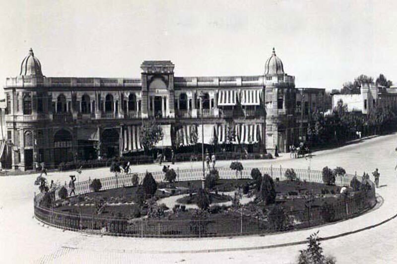 میدان حسن آباد