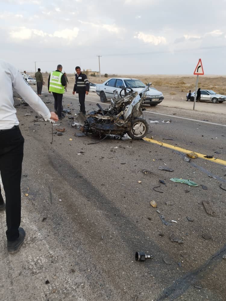 (عکس) در تصادف از پراید فقط یک چرخ و فرمان ماند