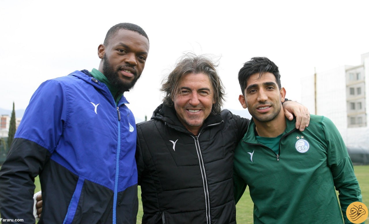 (عکس) تشکر به سبک ساپینتو از گلزنان استقلال برابر گل گهر