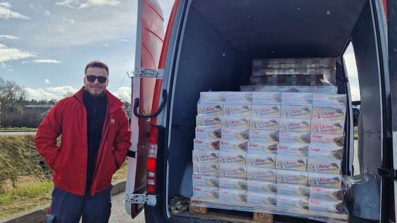 یک کامیون شکلات سوئیسی طلب دی‌لیخت از من!