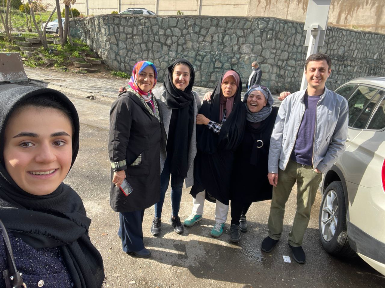 (عکس) فائزه هاشمی به مرخصی آمد