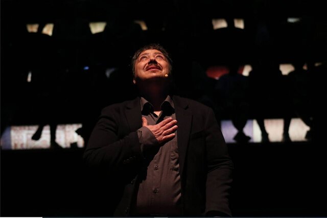 (تصاویر) اولین حضور مازیار لرستانی با سبیل در یک برنامه رسمی