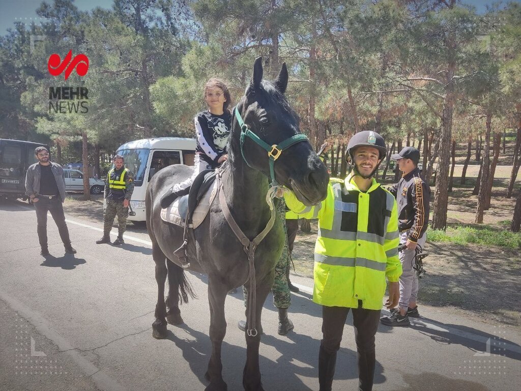 (تصاویر) حضور متفاوت یگان اسب سوار در تهران