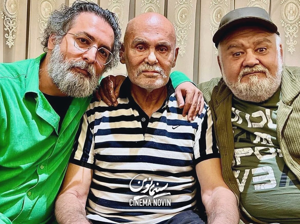 عکسی تازه از چهره شکسته غولِ سینمای دهه ۶۰ همراه اکبر عبدی