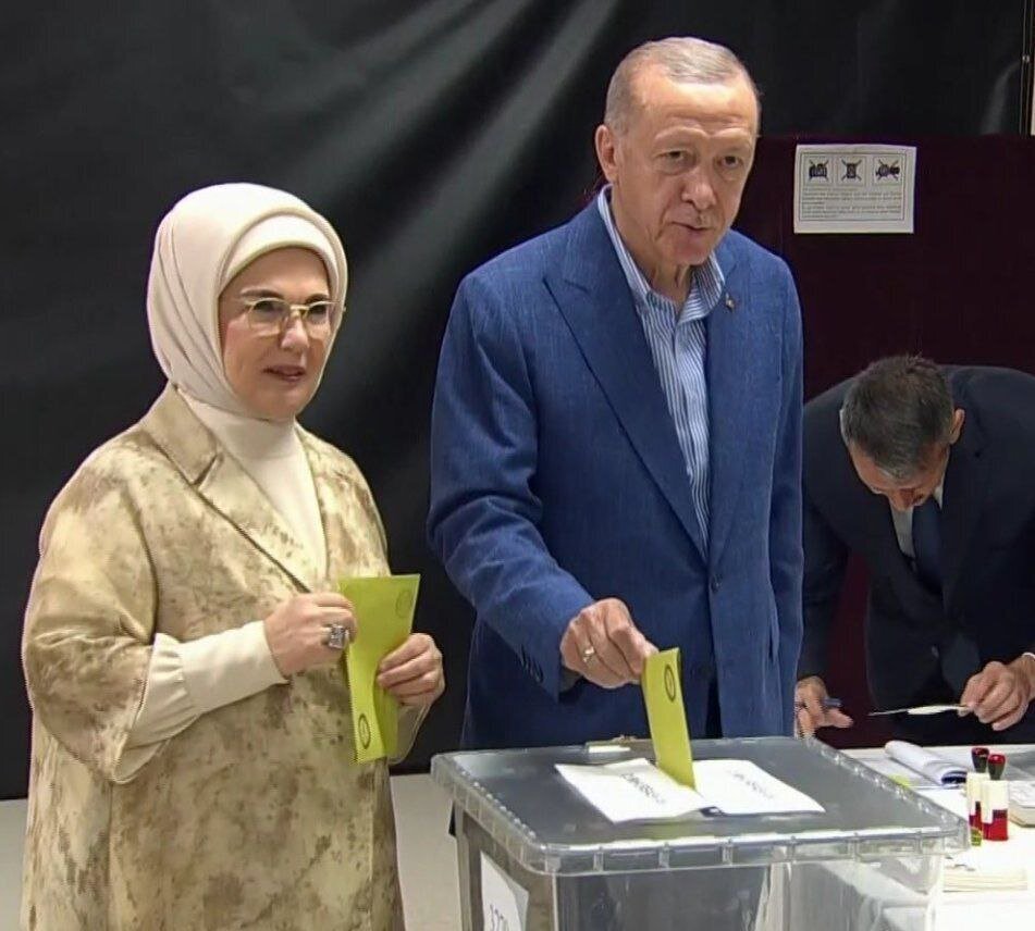 پوشش متفاوت همسران اردوغان و قلیچداراوغلو