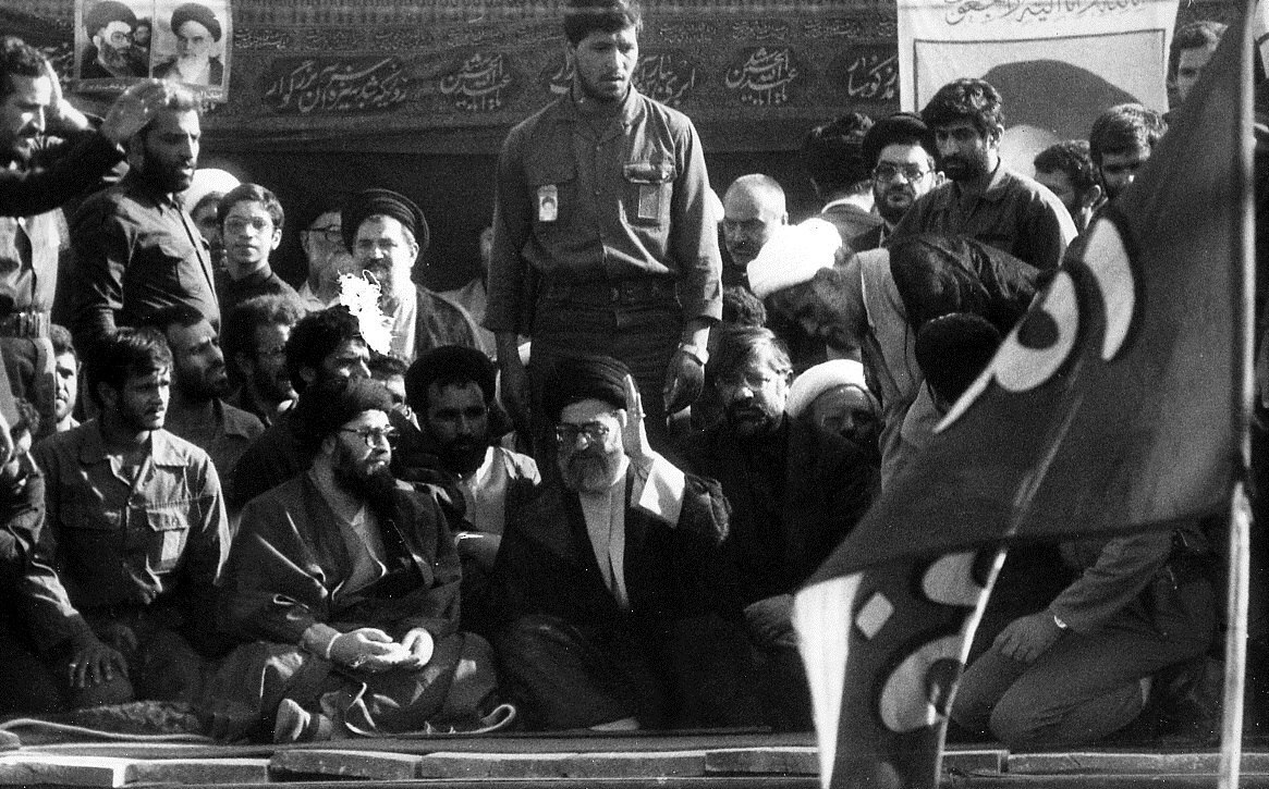 آیت‌الله خامنه‌ای در ایام رحلت امام خمینی