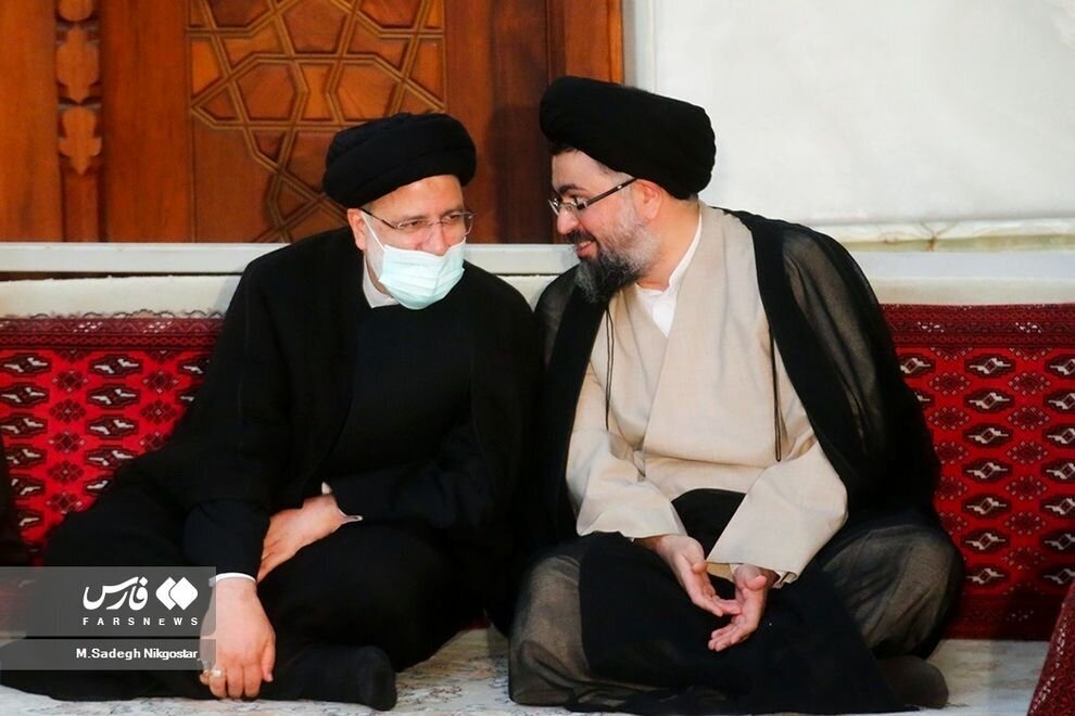 (تصویر) خوش و بش ابراهیم رئیسی با نوه امام خمینی