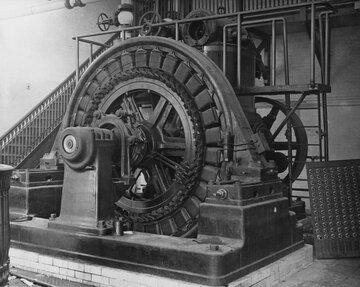 نابغه بزرگ، عموی ترامپ و اختراعات شگفت‌انگیزی که ناپدید شدند!