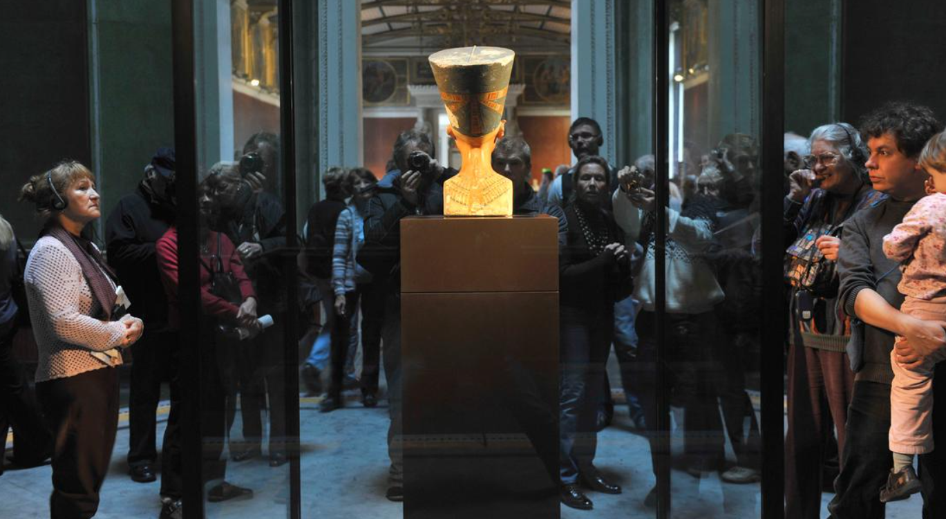 این زن زیبا و مرموز مصر باستان هنوز هم جذاب است؛ چرا؟ این زن زیبا و مرموز مصر باستان هنوز هم جذاب است؛ چرا؟