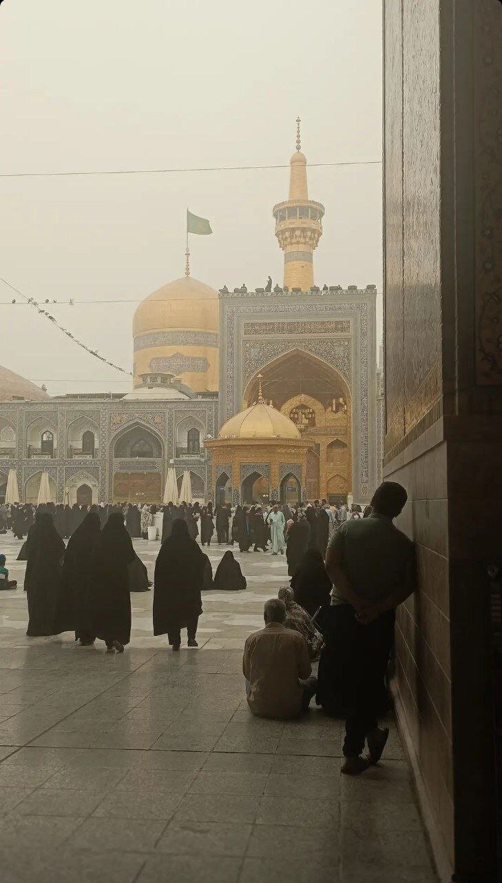تصویر جالب از حرم امام رضا (ع) میان غبار امروز در مشهد