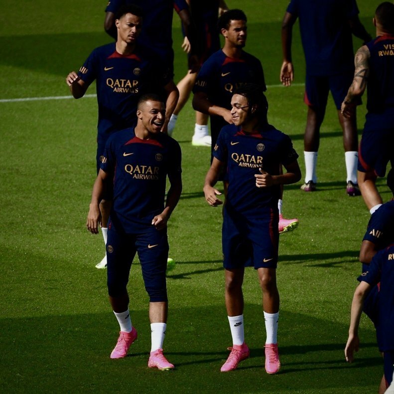 (عکس) تنها حامی کیلیان امباپه در تمرین PSG