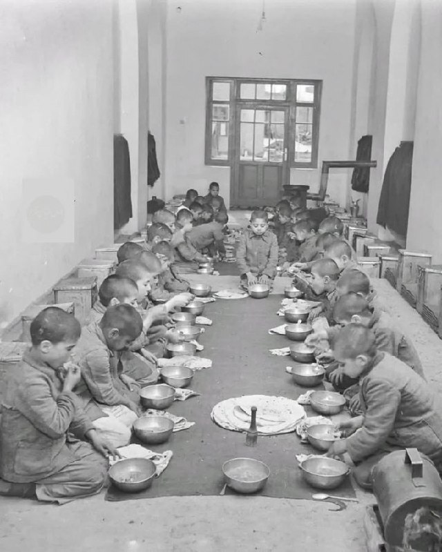 یک عکس یک روایت؛ سال ۱۳۳۰؛ یتیم خانه‌ای در تهران